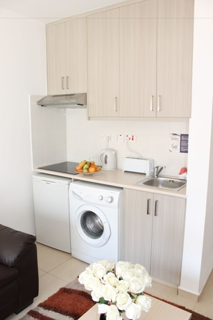 Imagen de la habitación del Hotel Tiffany City Apartments. Foto 11