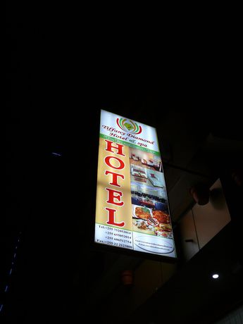 Imagen de los interiores del Hotel Tiffany Diamond Hotels. Foto 16