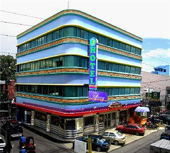 Imagen de la habitación del Hotel Tiffany Laoag. Foto 4