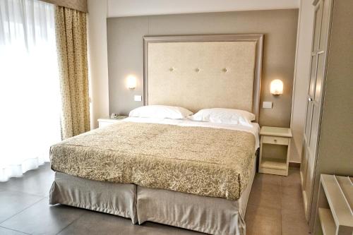 Imagen de la habitación del Hotel Tiffany, Marina di Massa. Foto 6