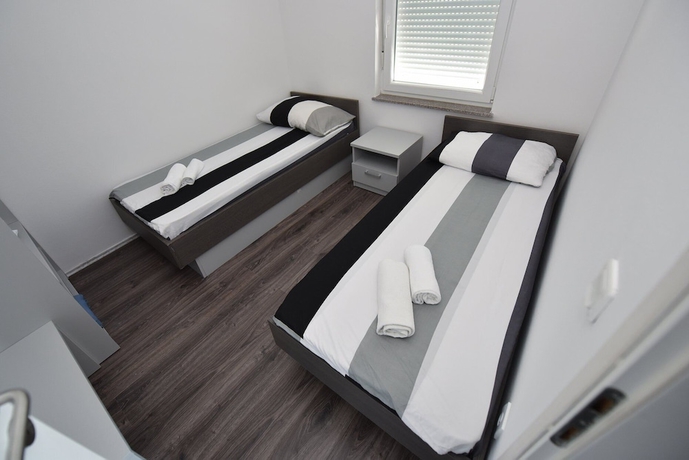Imagen de la habitación del Hotel Tiffany Novalja. Foto 18