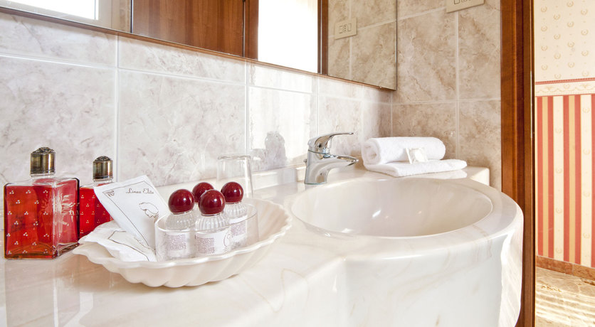 Imagen de la habitación del Hotel Tiffany, Rimini. Foto 7