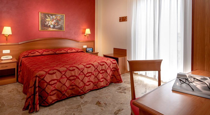 Imagen de la habitación del Hotel Tiffany, Rimini. Foto 11