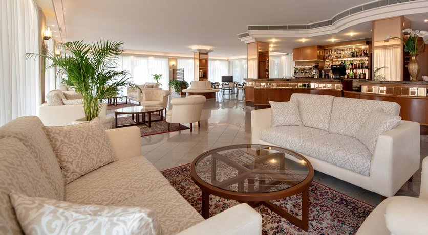 Imagen del bar/restaurante del Hotel Tiffany, Rimini. Foto 6