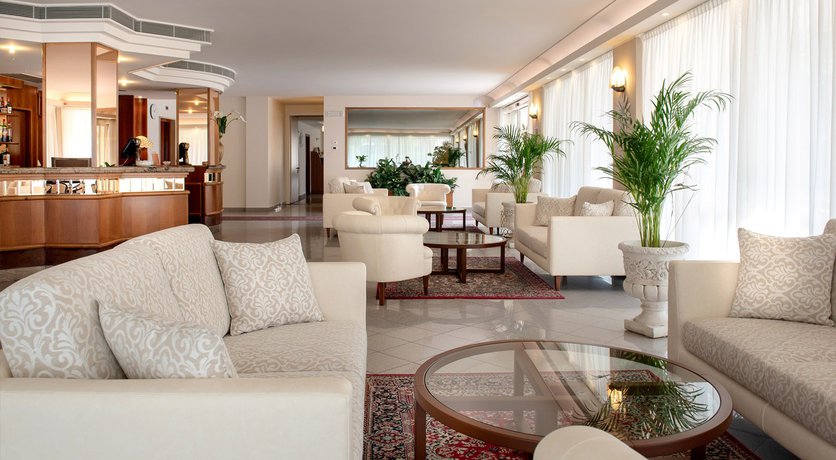 Imagen de los interiores del Hotel Tiffany, Rimini. Foto 15