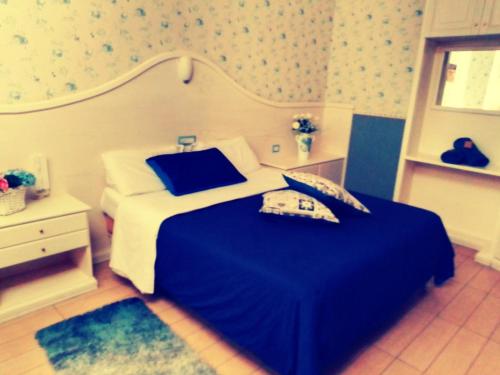 Imagen de la habitación del Hotel Tiffany, Varcaturo. Foto 8