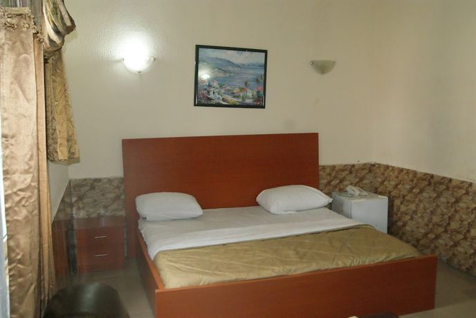 Imagen de la habitación del Hotel Tiffany and Towers. Foto 6