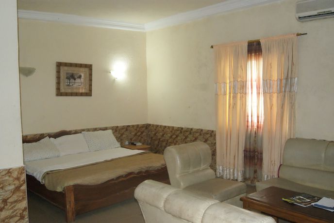 Imagen de la habitación del Hotel Tiffany and Towers. Foto 12