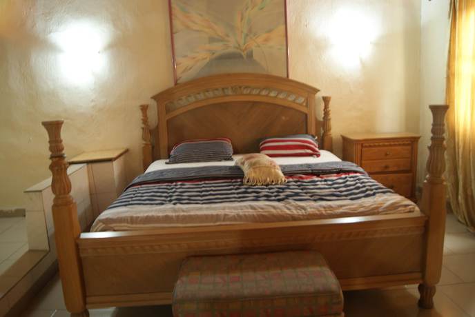 Imagen de la habitación del Hotel Tiffany and Towers. Foto 17