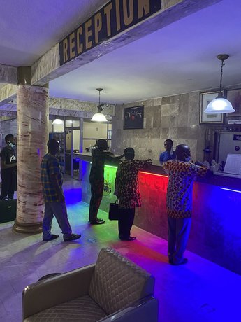 Imagen de los interiores del Hotel Tiffany and Towers. Foto 20