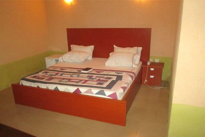 Imagen de la habitación del Hotel Tiffany and Towers. Foto 19