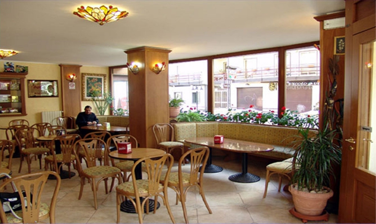 Imagen del bar/restaurante del Hotel Tiffany's, Roccaraso. Foto 5