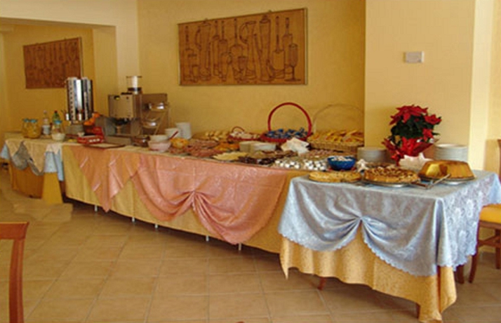 Imagen del bar/restaurante del Hotel Tiffany's, Roccaraso. Foto 6