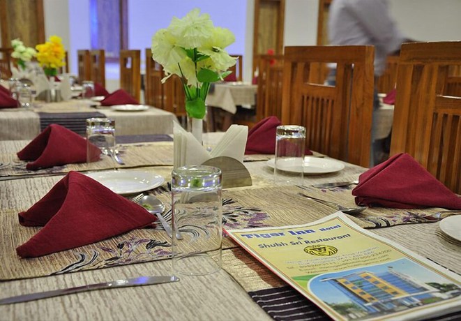 Imagen del bar/restaurante del Hotel Tiger Inn, Waidhan. Foto 6