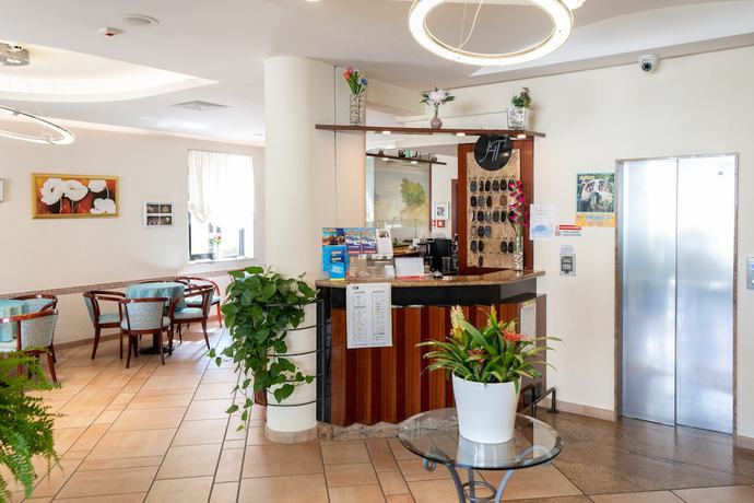 Imagen de los interiores del Hotel Tiglio. Foto 18