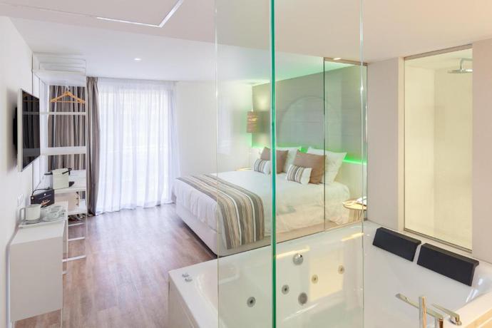 Imagen de la habitación del Hotel Tigotan Lovers and Friends. Foto 11