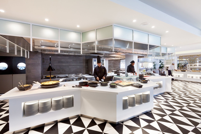 Imagen del bar/restaurante del Hotel Tigotan Lovers and Friends. Foto 13