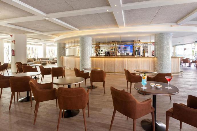 Imagen del bar/restaurante del Hotel Tigotan Lovers and Friends. Foto 3