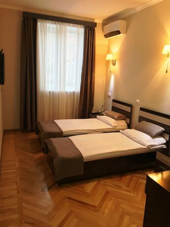 Imagen de la habitación del Hotel Tigran Mets. Foto 16
