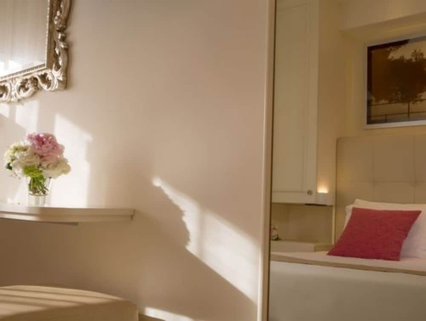 Imagen de la habitación del Hotel Tigullio Et De Milan. Foto 13