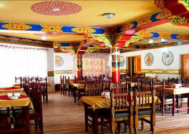 Imagen del bar/restaurante del Hotel Tih Antelope Tm, Leh. Foto 16