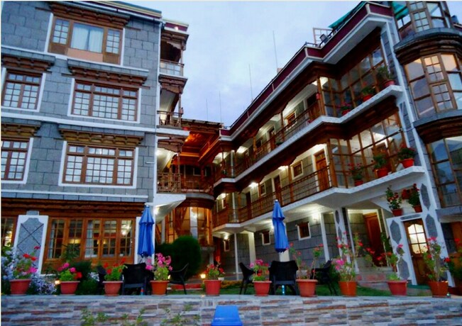 Imagen general del Hotel Tih Royal Palace. Foto 5