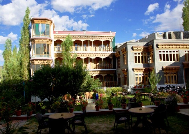 Imagen general del Hotel Tih Royal Palace. Foto 6
