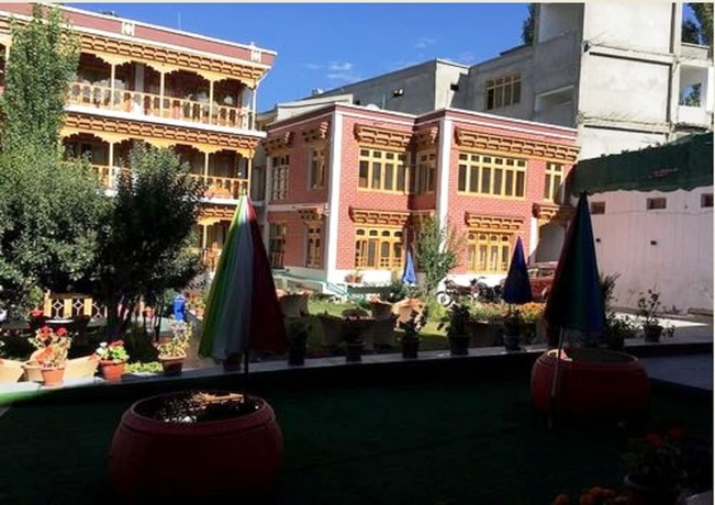Imagen general del Hotel Tih Royal Palace. Foto 7
