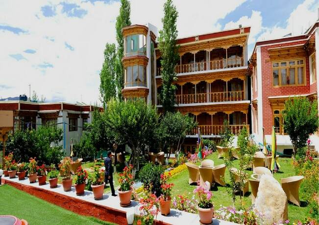 Imagen general del Hotel Tih Royal Palace. Foto 9