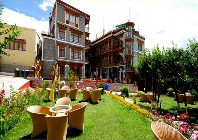 Imagen general del Hotel Tih Royal Palace. Foto 15