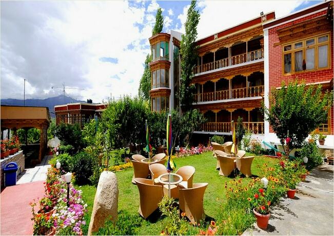 Imagen general del Hotel Tih Royal Palace. Foto 1