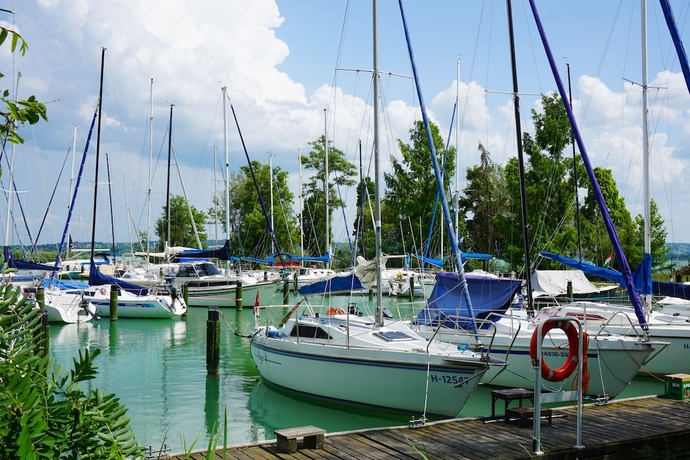 Imagen general del Hotel Tihany Yacht Club. Foto 1