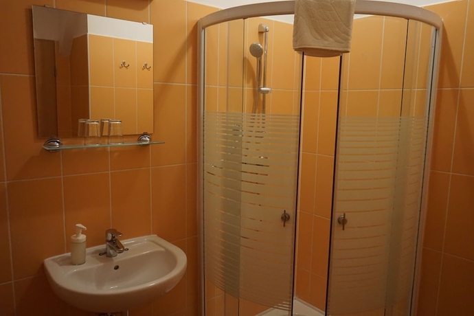 Imagen de la habitación del Hotel Tihany Yacht Club. Foto 15