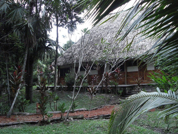 Imagen de los exteriores del Hotel Tikal Inn. Foto 7