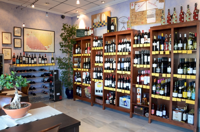 Imagen del bar/restaurante del Hotel Tikar. Foto 6