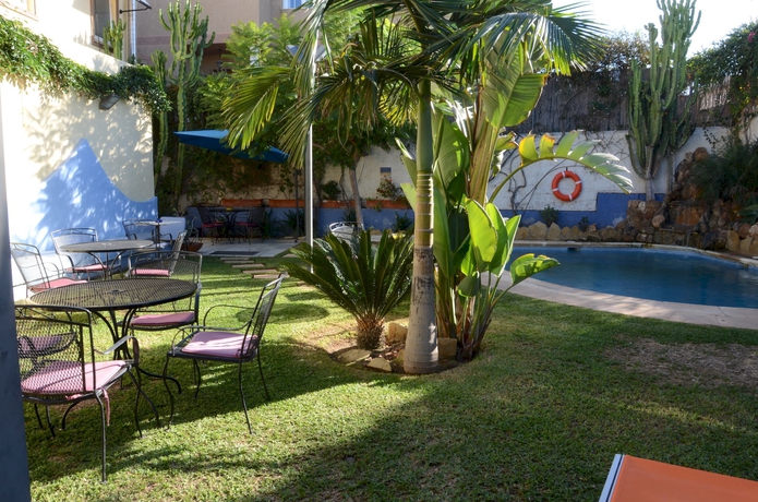 Imagen de los exteriores del Hotel Tikar. Foto 12