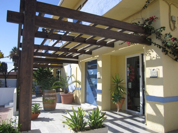 Imagen de la habitación del Hotel Tikar. Foto 10