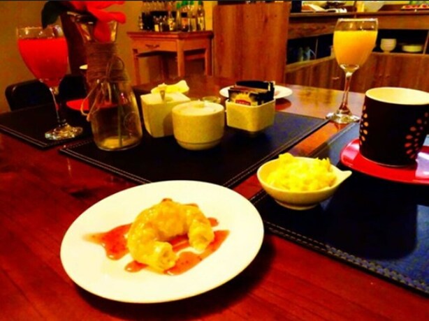 Imagen del bar/restaurante del Hotel Tikay Suite. Foto 3