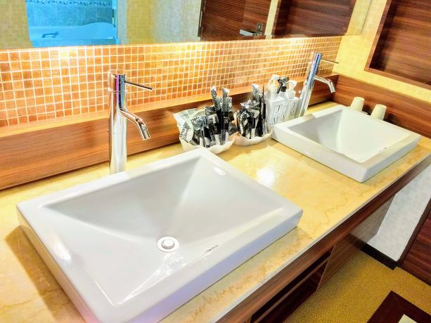 Imagen de la habitación del Hotel Tiki. Foto 19