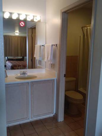 Imagen de la habitación del Hotel Tiki Lodge. Foto 3