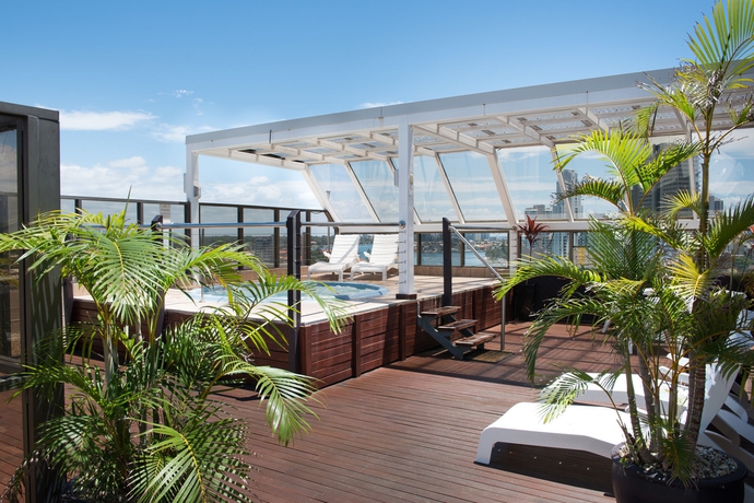 Imagen de los exteriores del Hotel Tiki Surfers Paradise. Foto 8