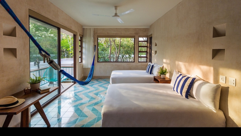 Imagen de la habitación del Hotel Tiki Tiki. Foto 10