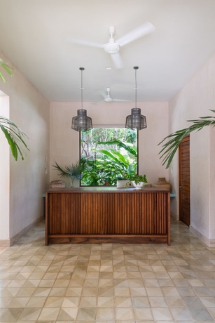 Imagen de los interiores del Hotel Tiki Tiki. Foto 19