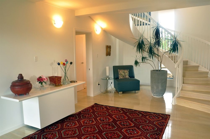 Imagen de los interiores del Hotel Tiki Tiki Ora. Foto 4