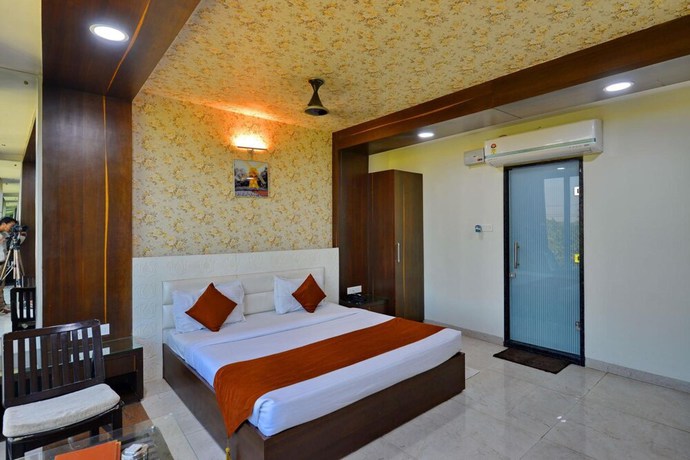 Imagen de la habitación del Hotel Tilak, Bhopal. Foto 7