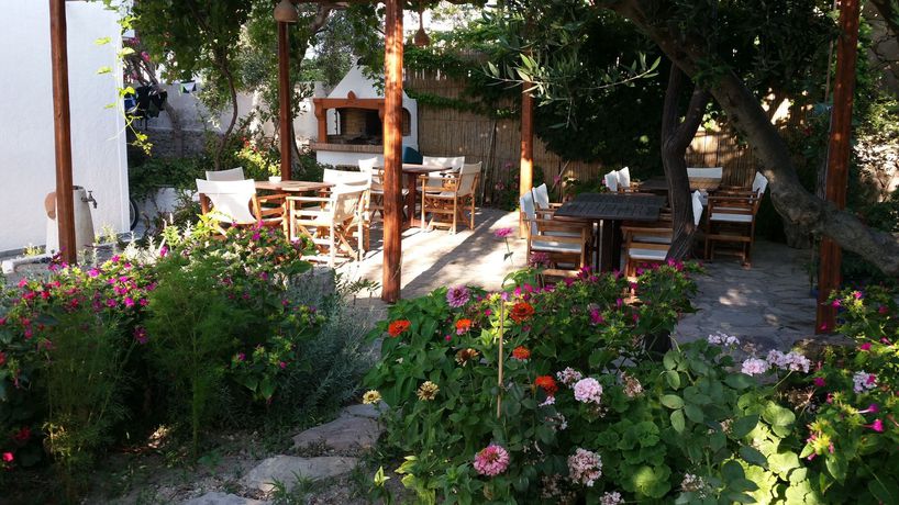 Imagen de los exteriores del Hotel Tilemachos Rooms and Studios. Foto 10