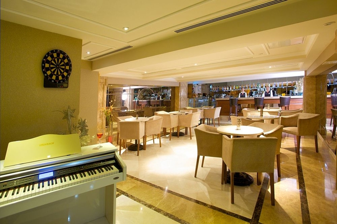 Imagen del bar/restaurante del Hotel Tilia, Fatih. Foto 4