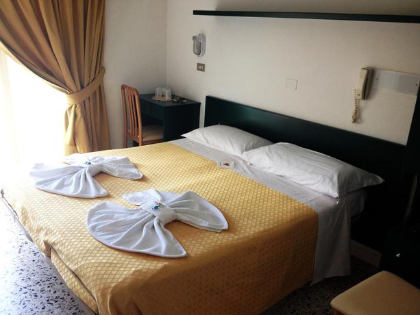 Imagen de la habitación del Hotel Till, Rimini. Foto 6