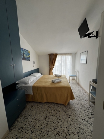 Imagen de la habitación del Hotel Till, Rimini. Foto 5