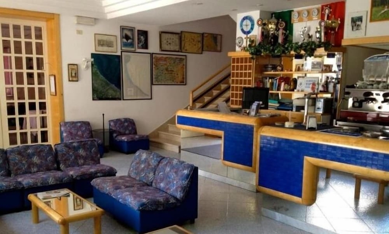 Imagen general del Hotel Till, Rimini. Foto 1